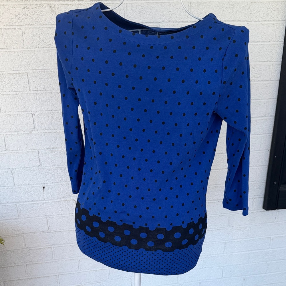 Chico's 3/4 length Sleeve Top in Blue with Black Dots